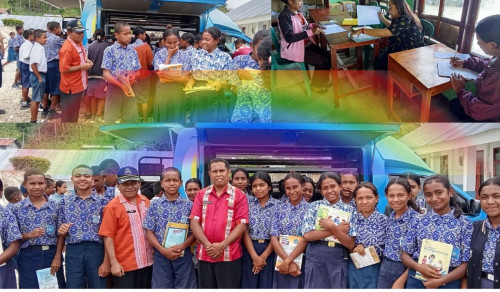 Siswa-Siswi SMP Negeri Nunuh Posmanu Antusias Menyambut Mobil Perpustakaan Keliling